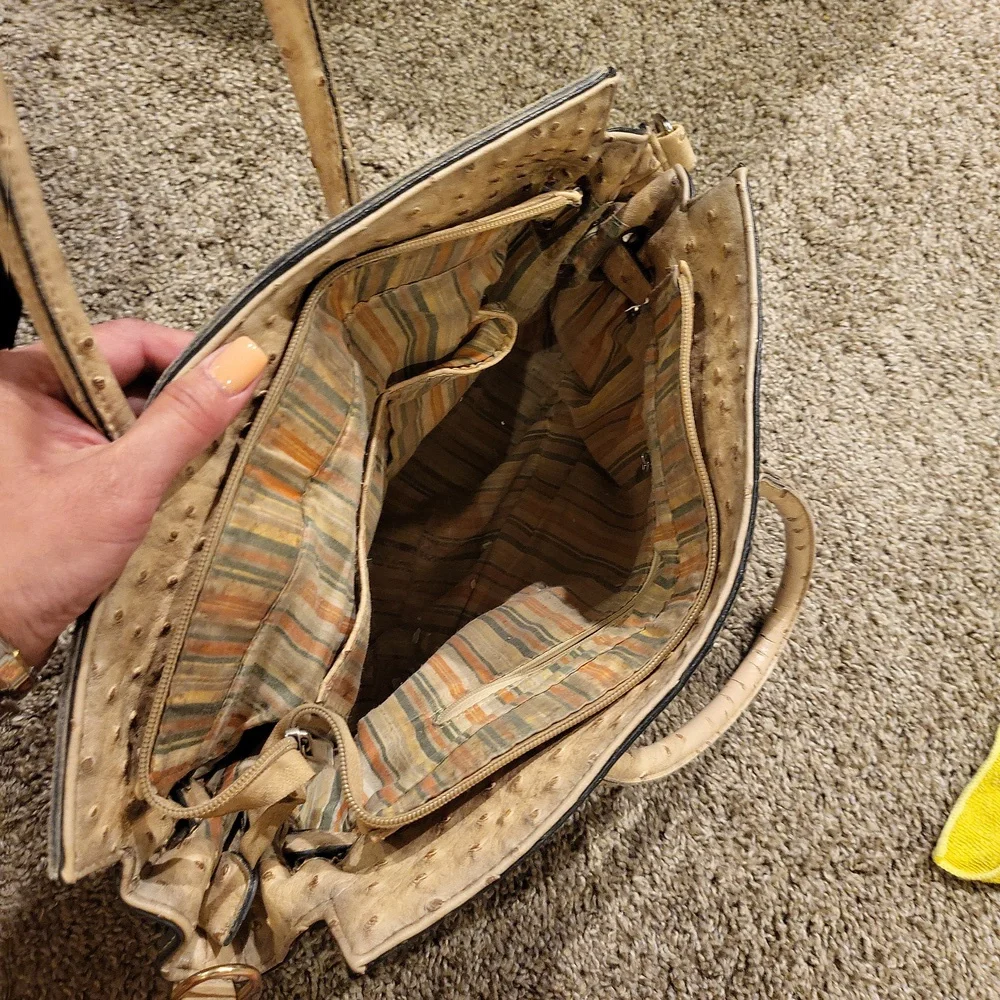 Purse - Picture 3 of 4